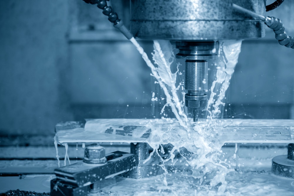 Безгалогенові емульсії у машинному обробленні металів та екологічний контроль